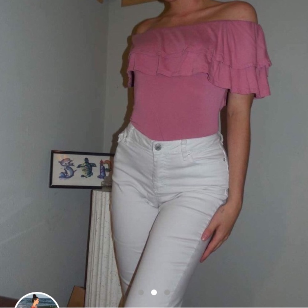 Off shoulder soft pink blouse 